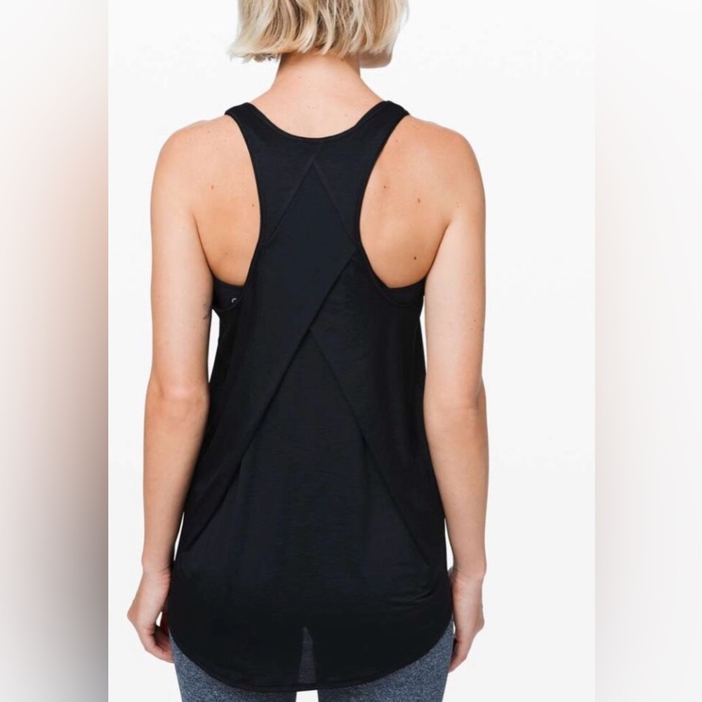 Lululemon Essential Tank Pleated sz 10